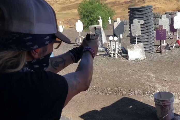 Bret Michaels entrena para la película The Music Man