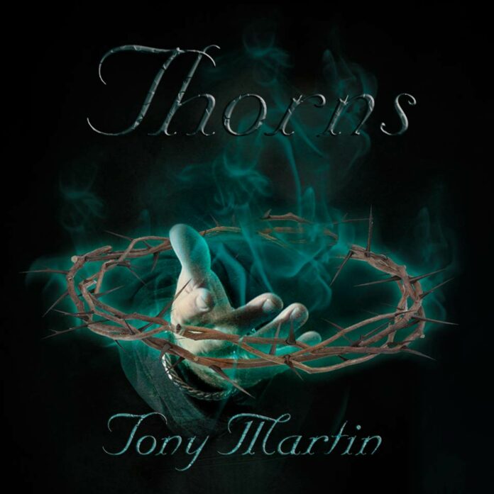 Portada del disco de Tony Martin Thorns