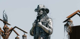 Estatua de Lemmy en Hellfest
