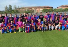 El partido entre el equipo de fútbol de IRON MAIDEN y representantes del FC Barcelona