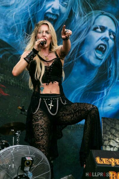Show de Burning Witches en Leyendas del Rock 2023
