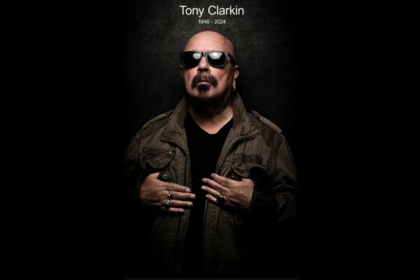 Tony Clarkin, líder de la banda de Hard Rock Magnum