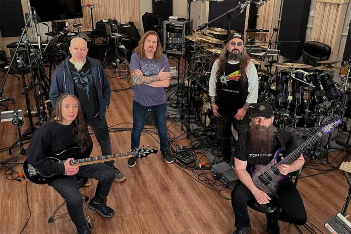 El grupo de Metal Progresivo Dream Theater con Mike Portnoy