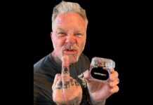 El tatuaje de James Hetfield con las cenizas de Lemmy de Motörhead