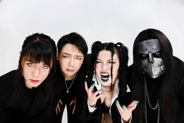 La banda coreana Vampire Hotel