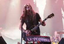 TIERRA SANTA celebra el 30º aniversario de "Medieval" con gira y reedición en vinilo dorado Tierra Santa en el festival Leyendas del Rock 2025
