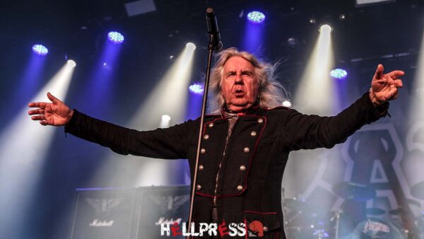 Biff Byford de Saxon en concierto en Madrid