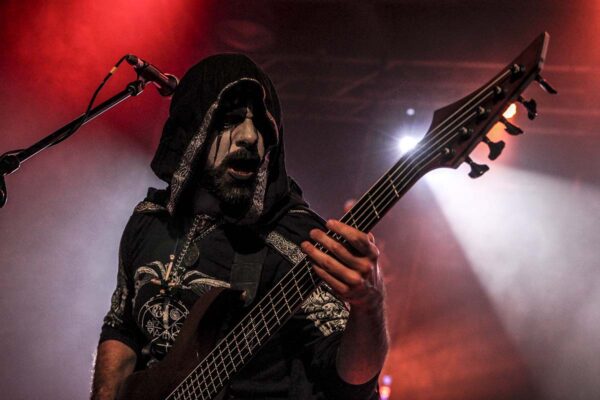 Simone Cappato de Mortuary Drape en la Feria del Disco de Metal Extremo de Madrid