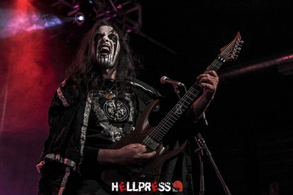 Dario Chiereghin de Mortuary Drape en la Feria del Disco de Metal Extremo de Madrid