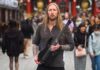El guitarrista sueco Ola Englund
