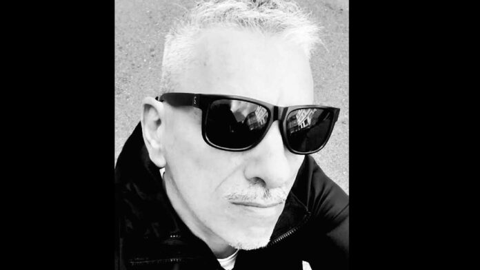 Peon Kurtz, fundador de DEF CON DOS y hermano de Miguel Costas Peon de SINIESTRO TOTAL