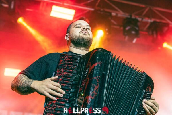 Actuación de ROSES OF THIEVES en directo en Madrid